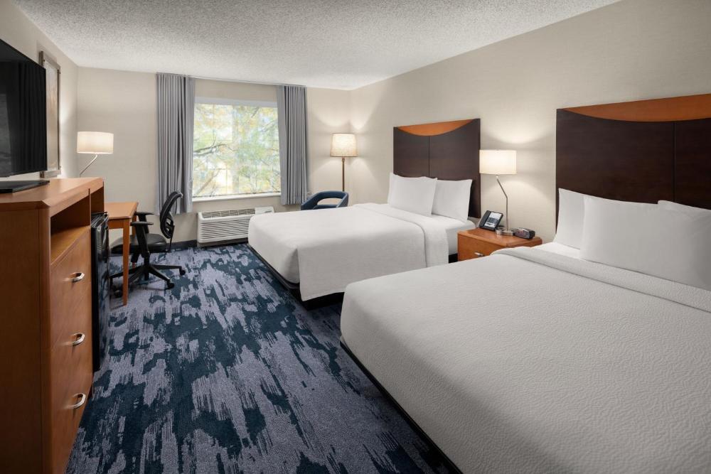 Queen Room with Two Queen Beds interior